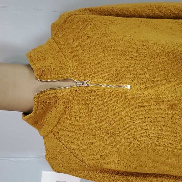 Sweater For Men Size Large - Picture 4 of 6